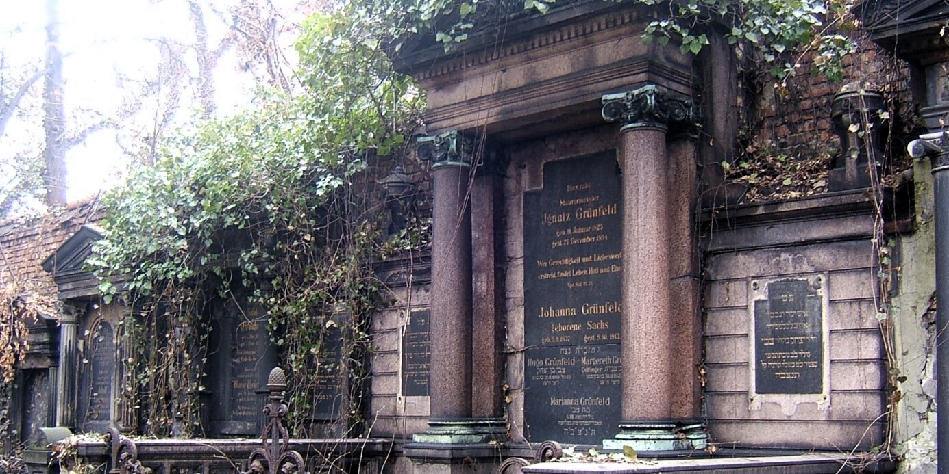 Gdzie są te groby, czyli opowieść o tym jak stare śląskie nagrobki zyskały nowe życie bez wiedzy i zgody ich właścicieli