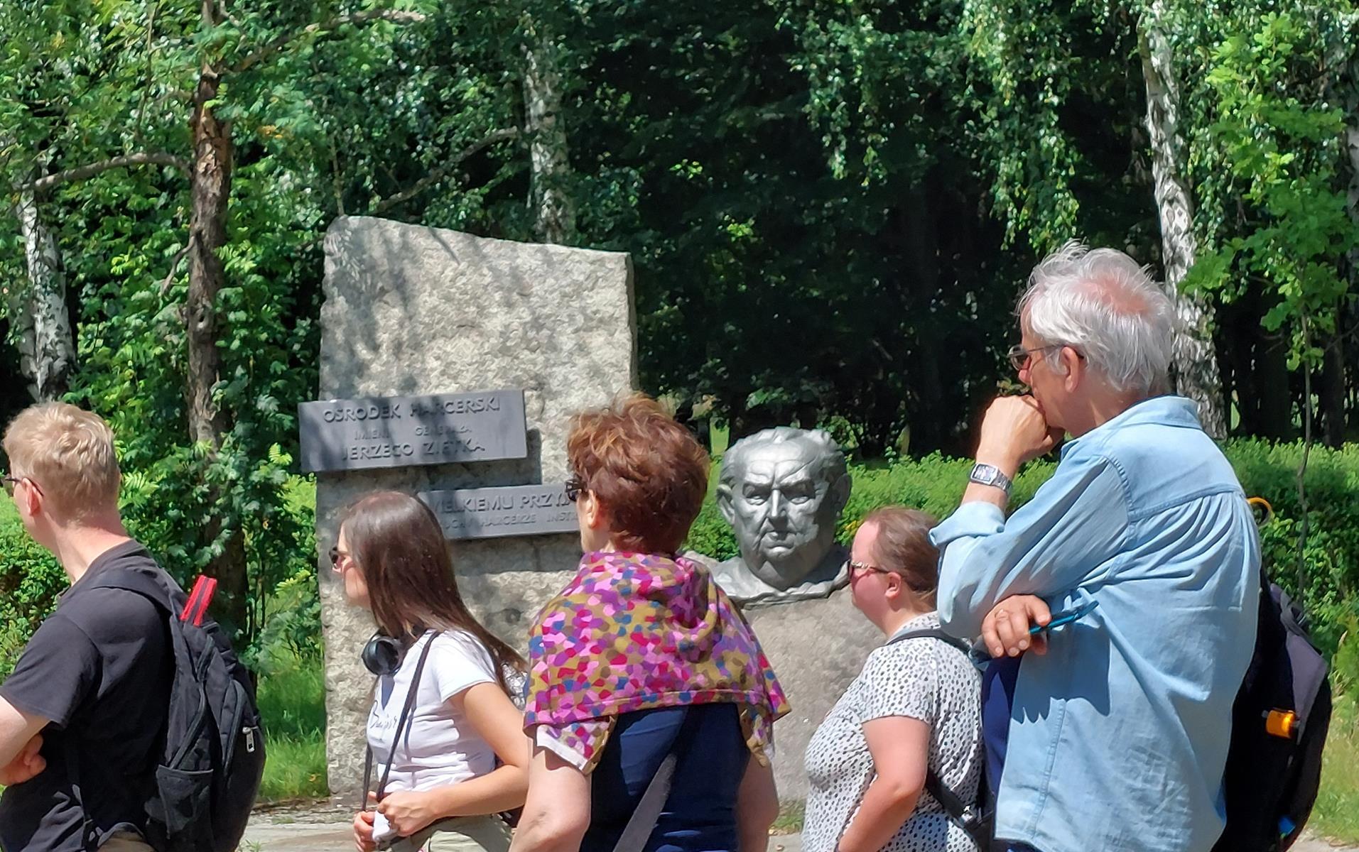 Kierunek GZM 2025: wycieczka znanymi i nieznanymi śladami Jerzego Ziętka w Parku Śląskim