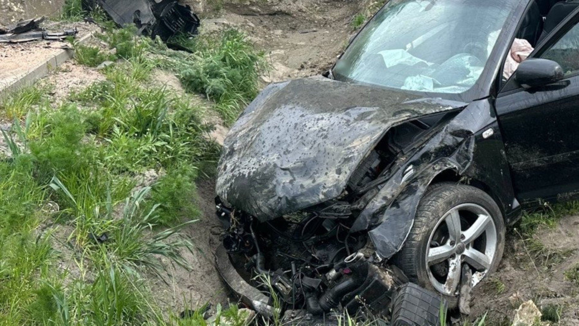 Kleszczowa, gmina Pilica, powiat zawierciański. Audi w rowie. Bytomianin za szybko jechał. 5 maja 2026