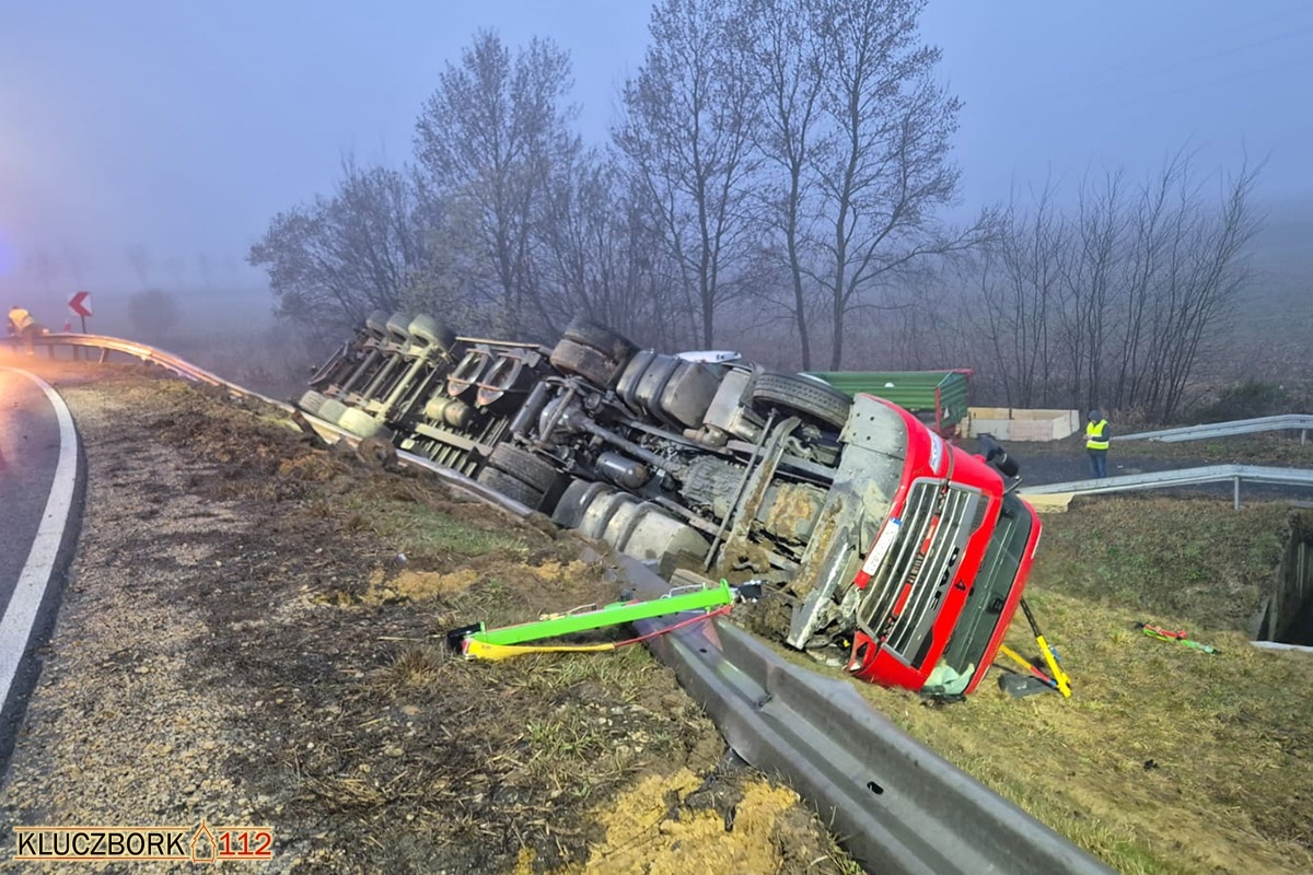 Kluczbork, DK45. Wypadek transportu kurczaków. 24 marca 2025.