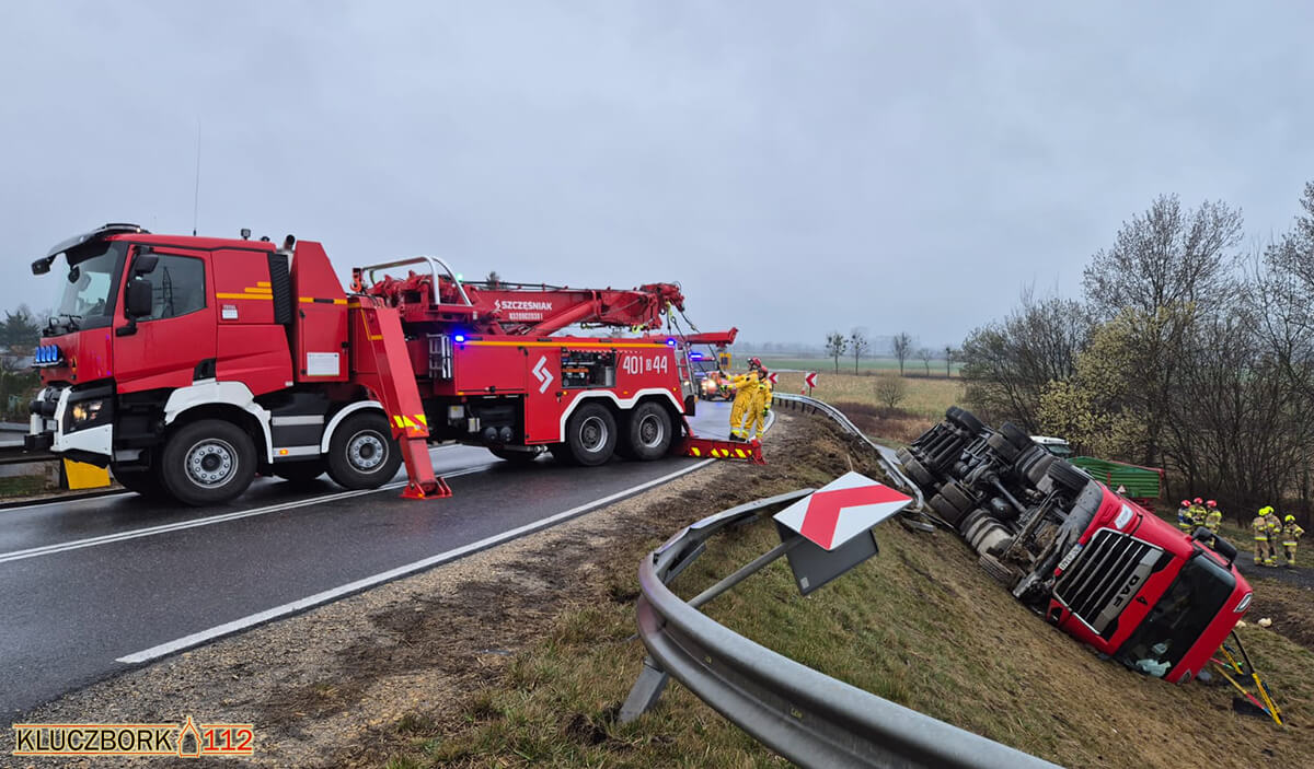 Kluczbork, DK45. Wypadek transportu kurczaków. 24 marca 2025.