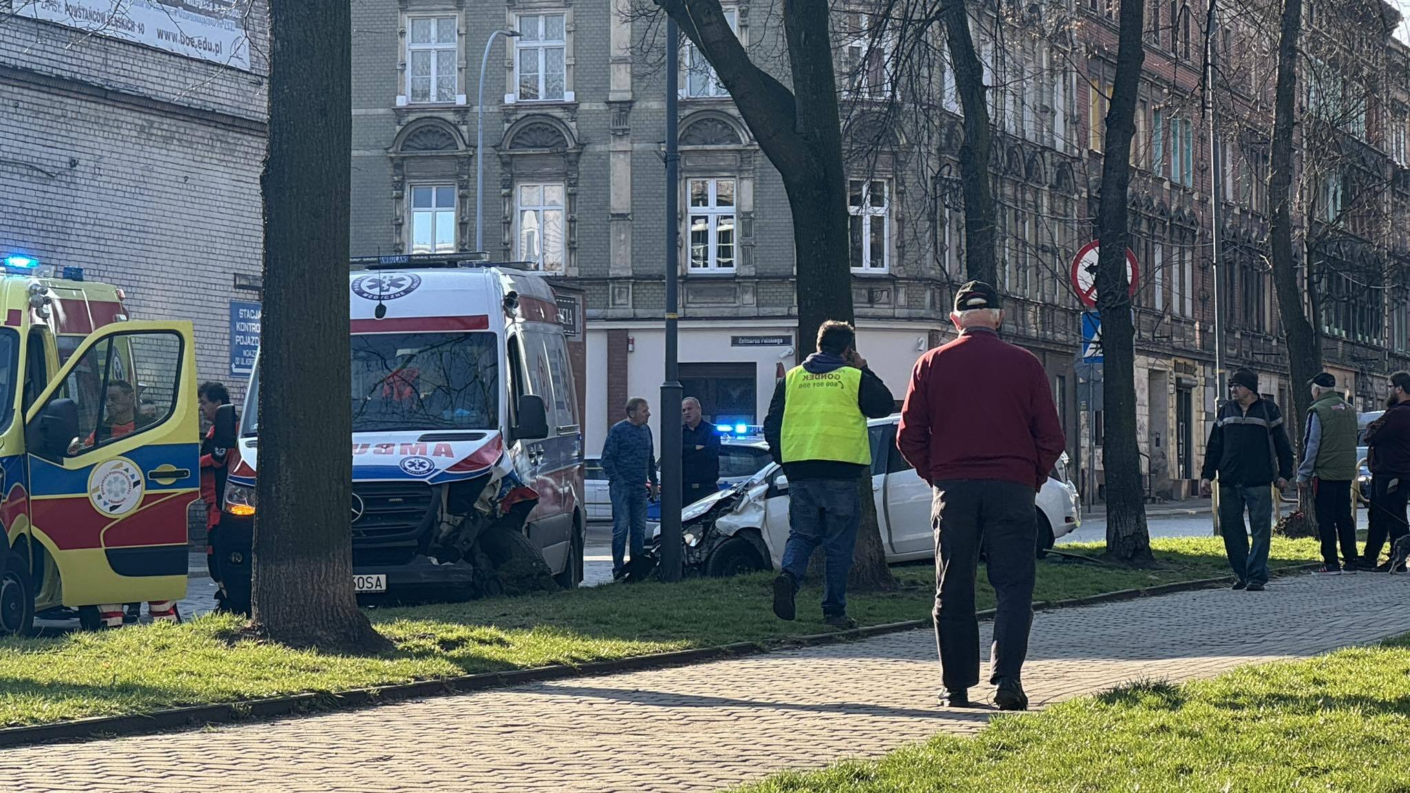 Kolizja Zeromskiego ambulans elka 1