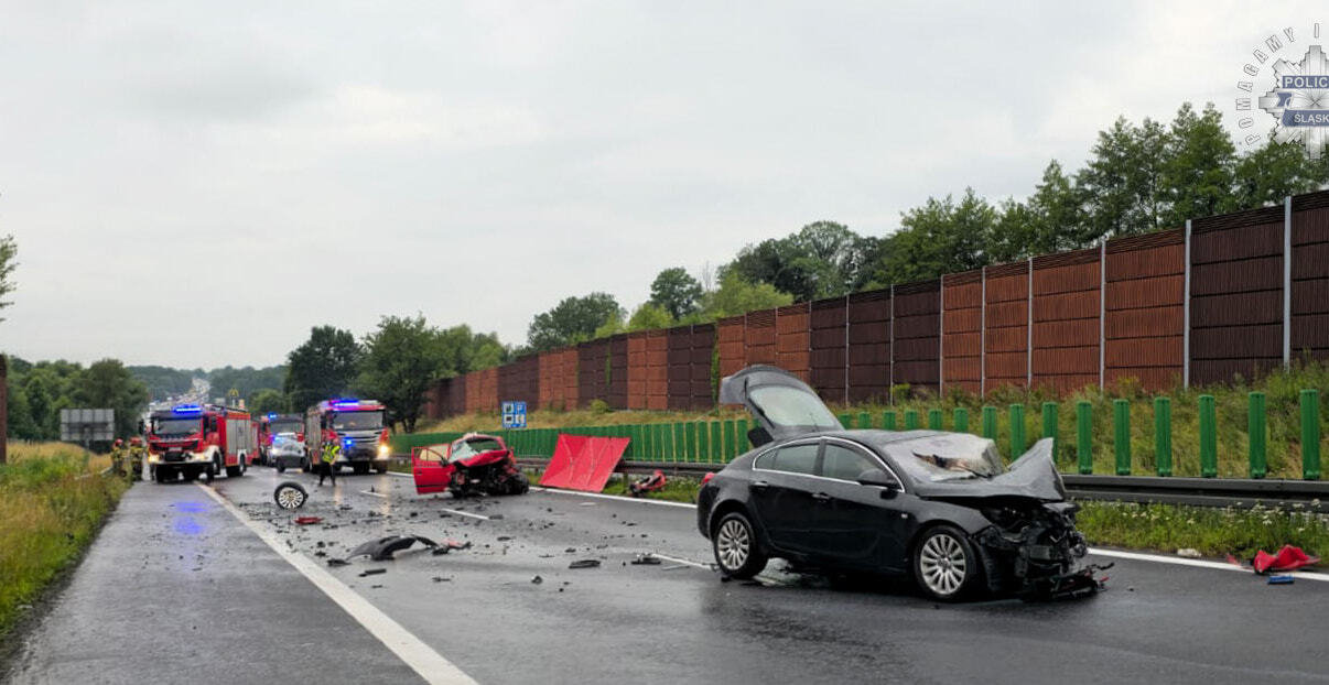 Koszmarny wypadek w Jasienicy. Kierowca pojechał pod prąd na ekspresówce