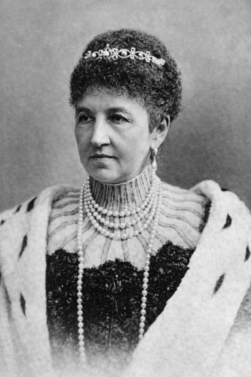 Laura i jej klejnoty, fot. Kunstsalon Pietzner, Wiedeń, 1903