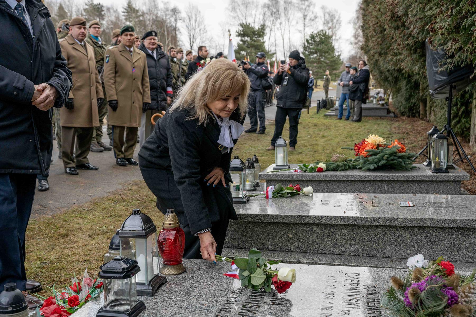 Narodowy Dzień Pamięci Żołnierzy AK na Cmentarzu Komunalnym w Katowicach 16