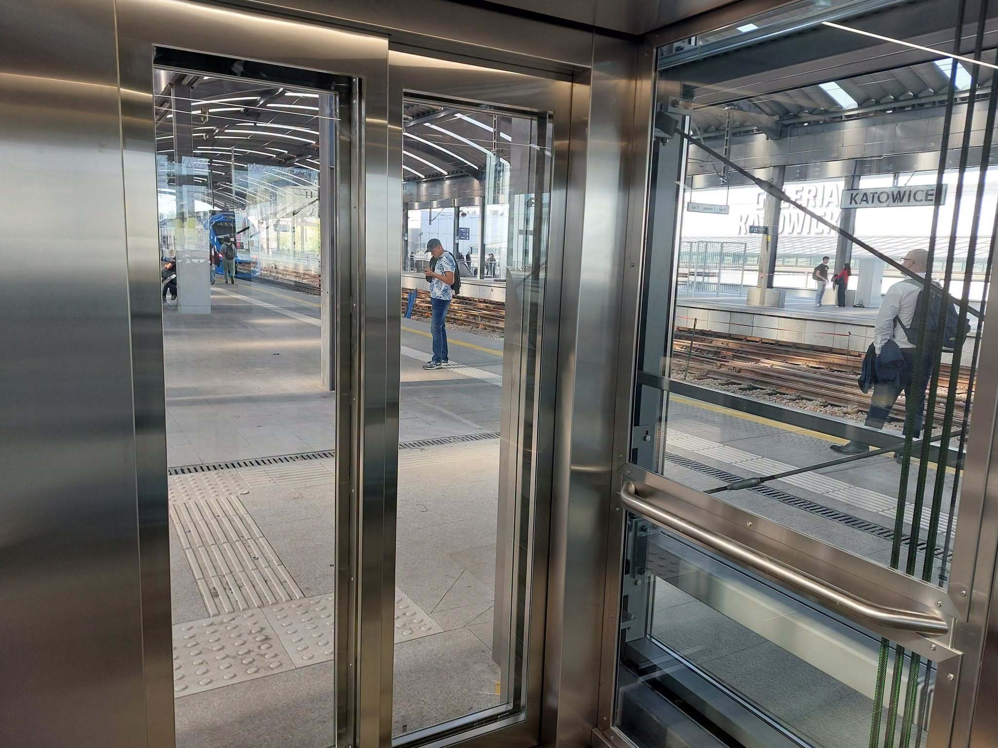 Nowe windy stacja PKP Katowice 4