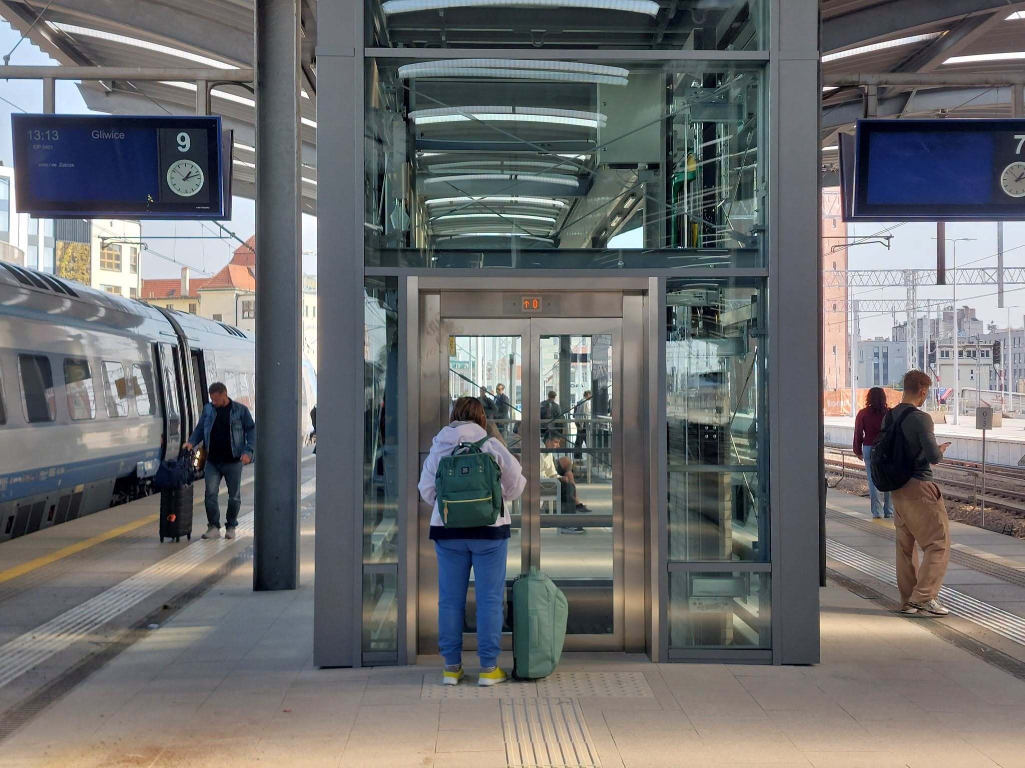 Nowe windy stacja PKP Katowice 7