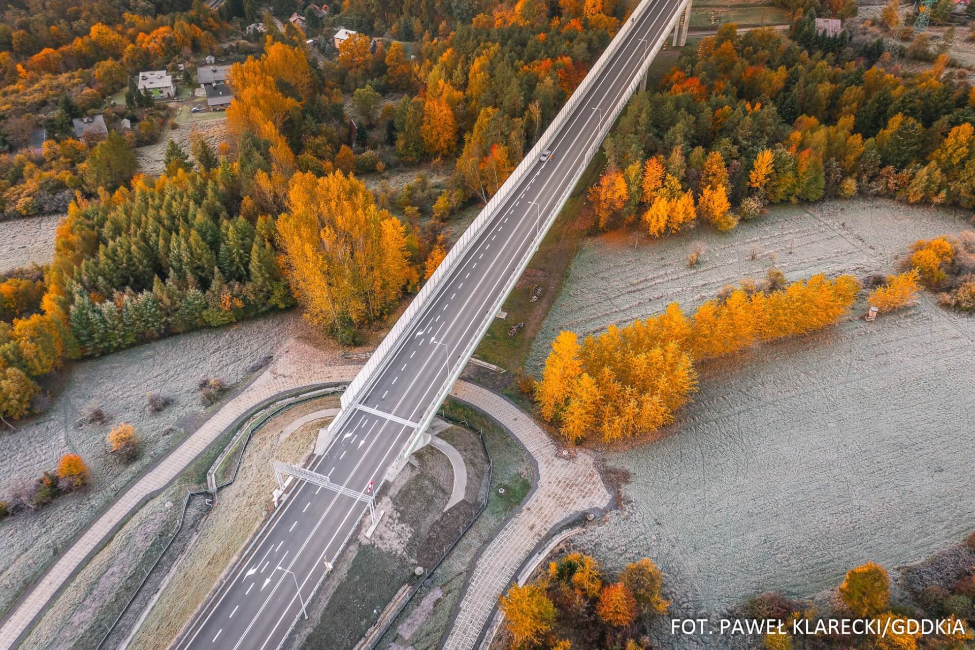 Nowy odcinek S1. Tak wygląda obejście Węgierskiej Górki jesienią