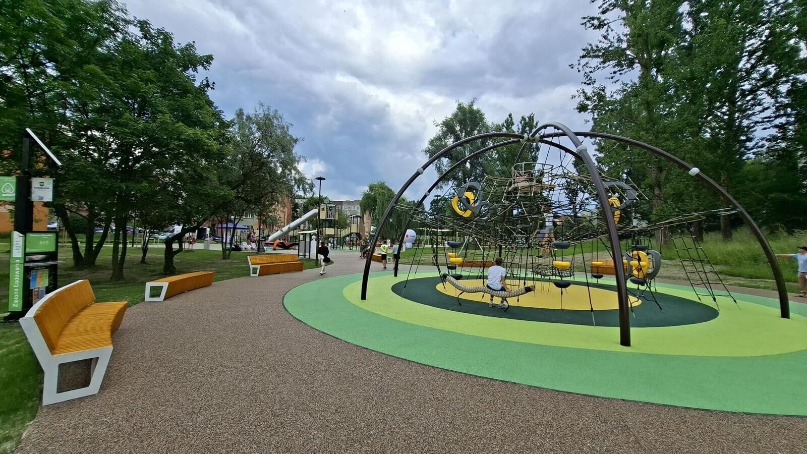 Nowy plac zabaw, Mikołów