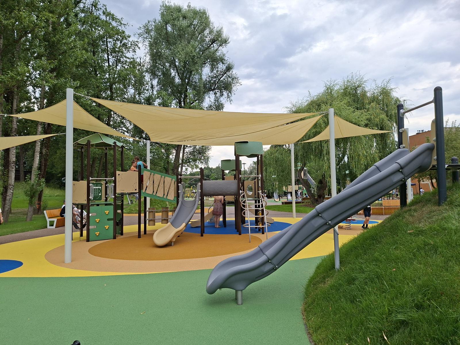 Nowy plac zabaw Mikolow 3