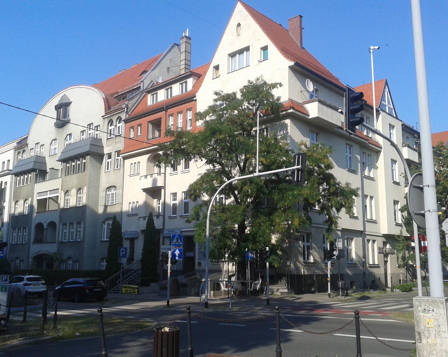 Oba budynki Ernsta Ritschela w Katowicach