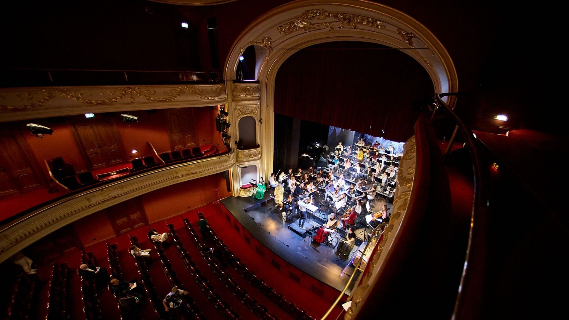 Opera 10