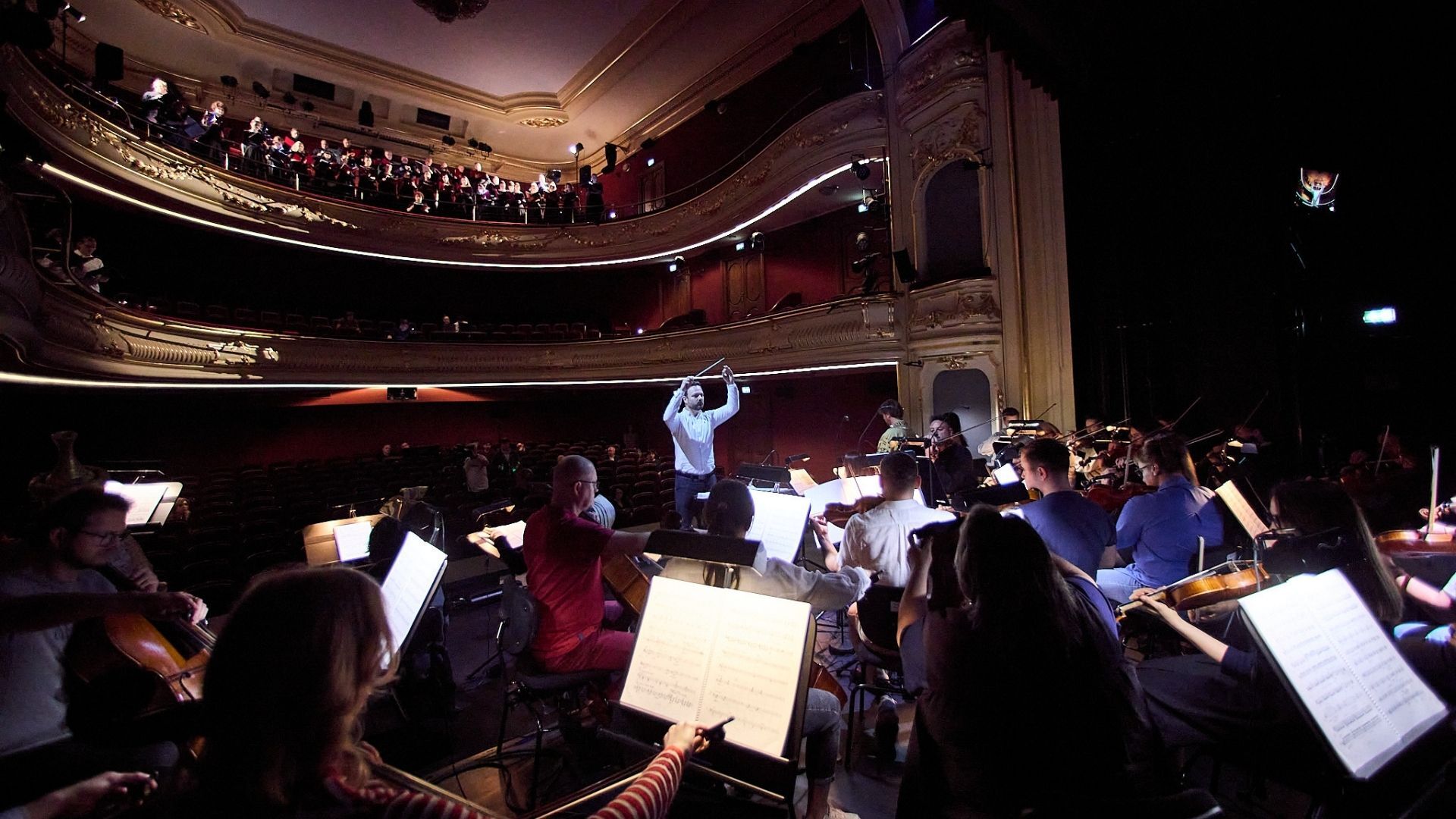 Opera 4