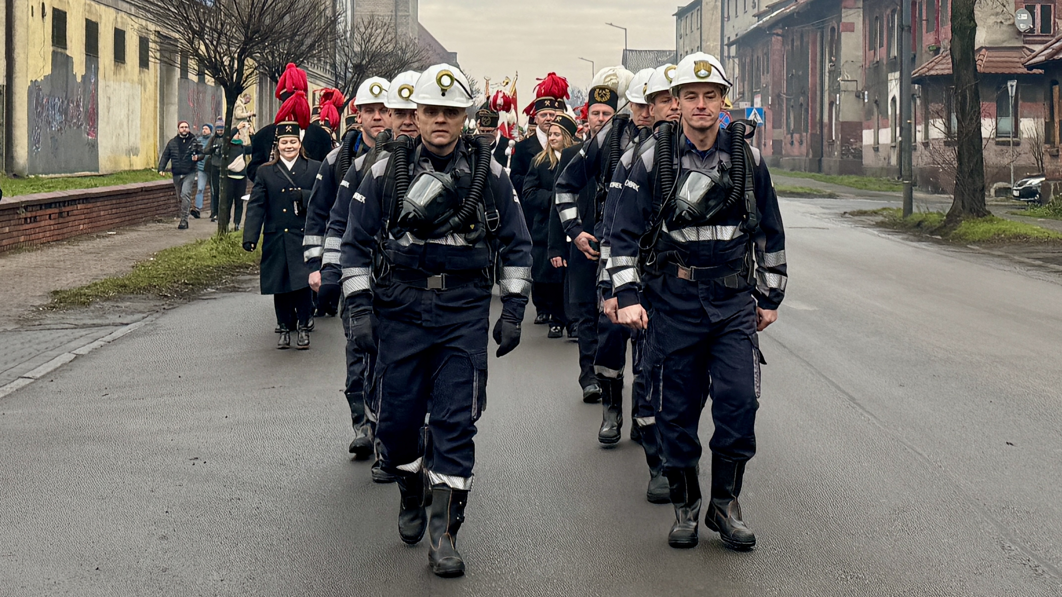 „Pracowało się bardzo dobrze. Żal, iż to już koniec” Ostatnia Barbórka górników kopalni Bobrek w Bytomiu