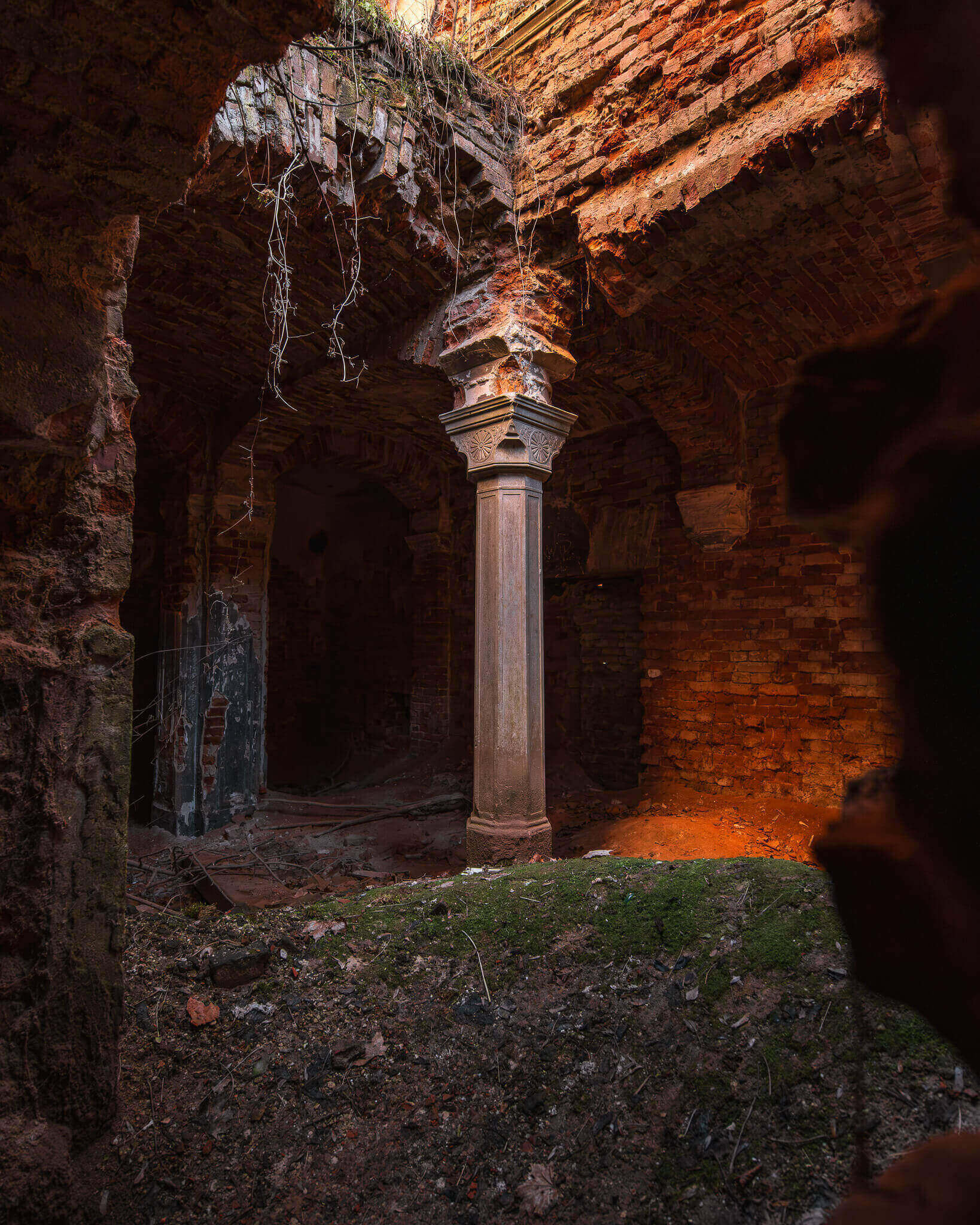 Ruiny pałacu w Sławikowie