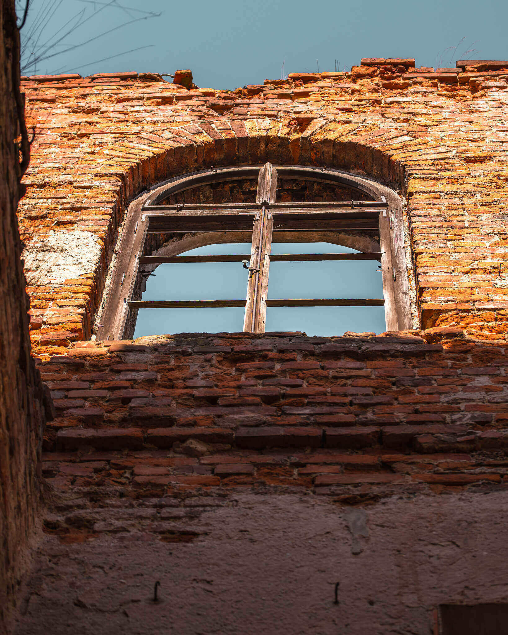 Ruiny pałacu w Sławikowie