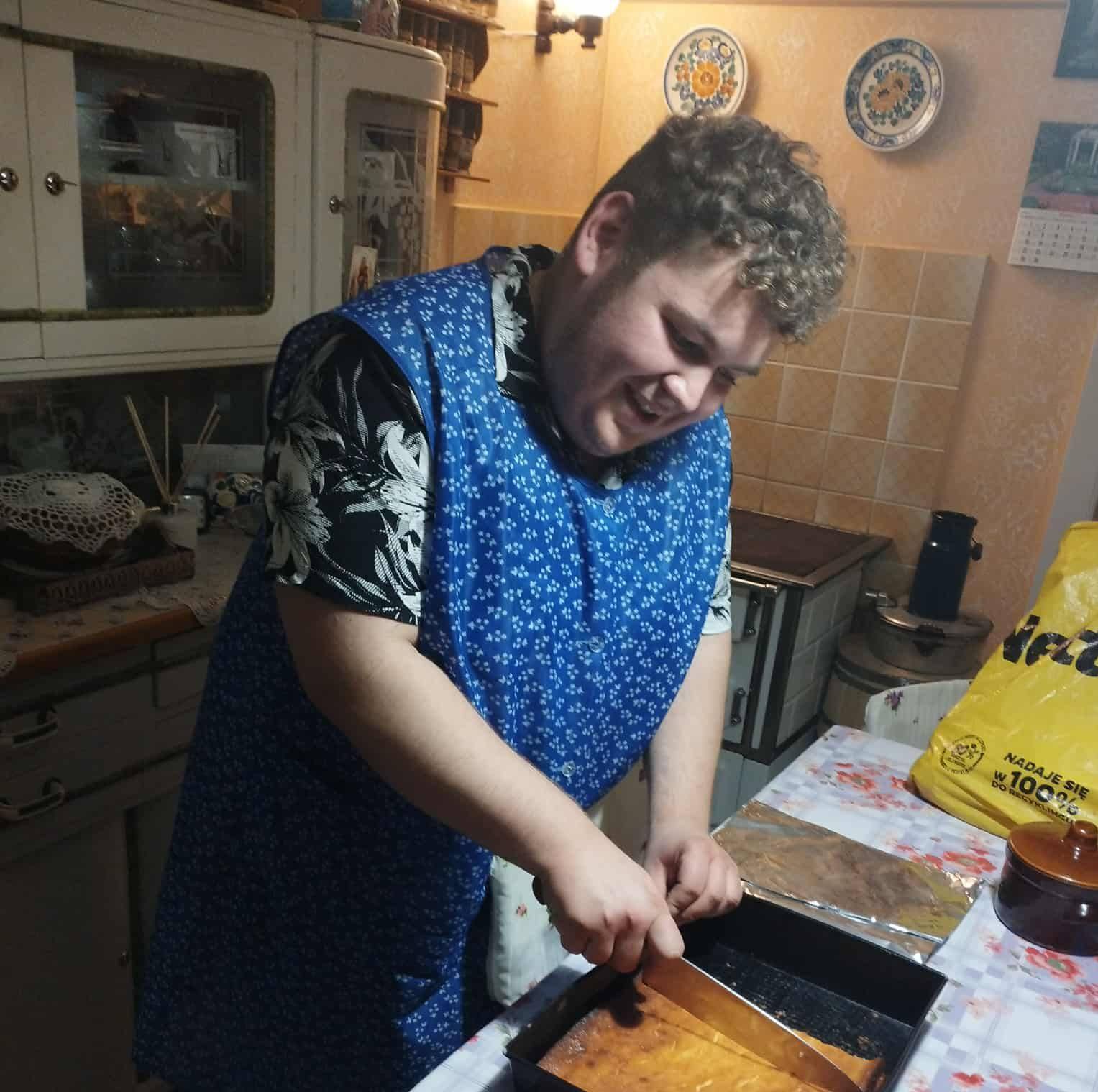 Pan Babcia robi sernik