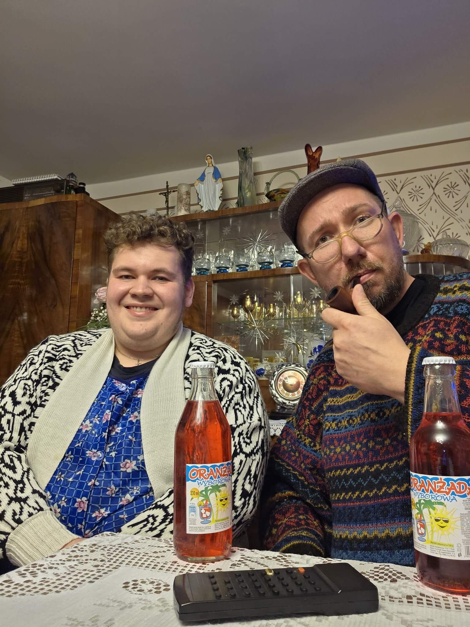 Pan Babcia z kuzynem