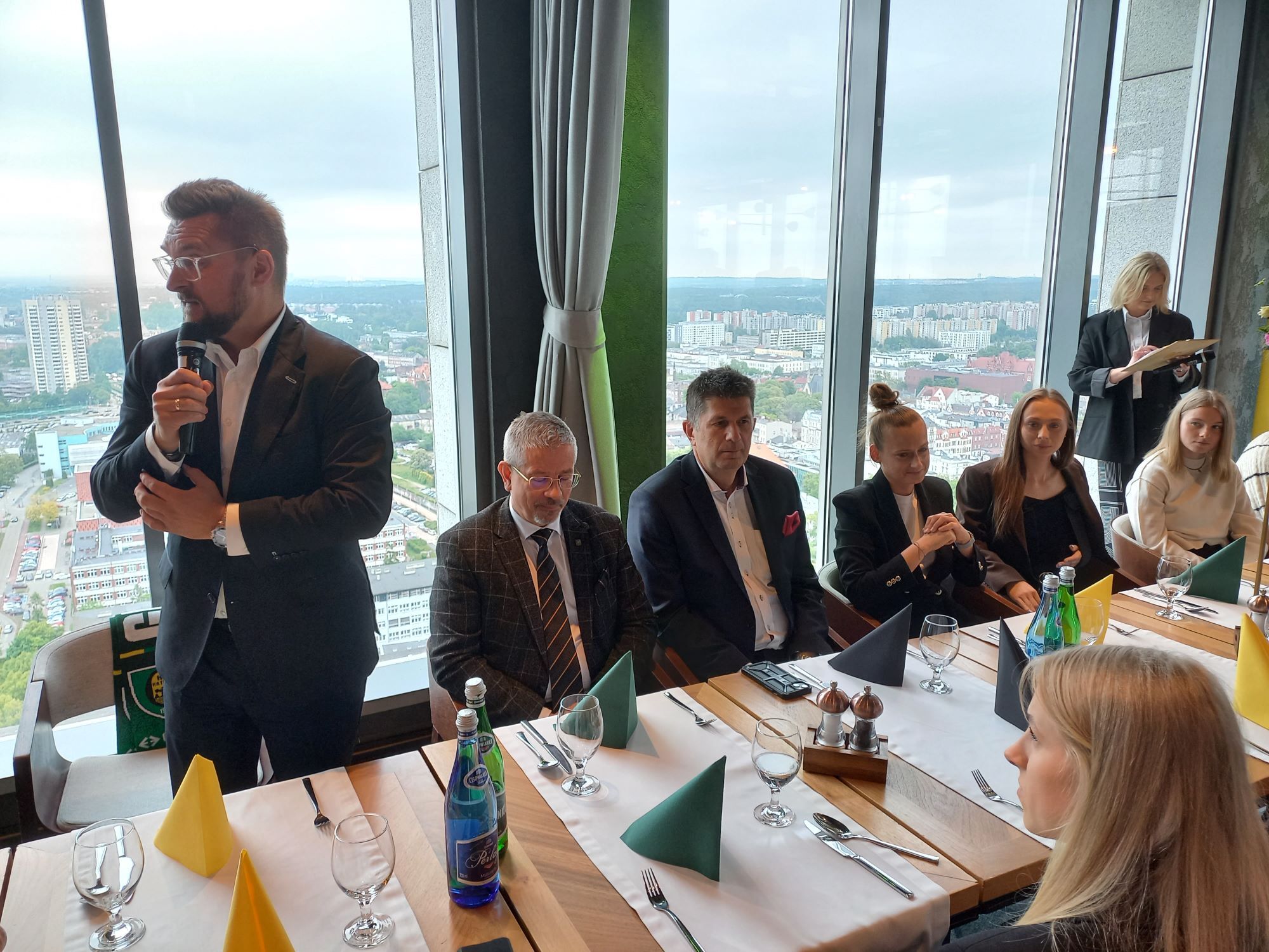 Piłkarki GKS Katowice spotkały się z prezydentem Katowic