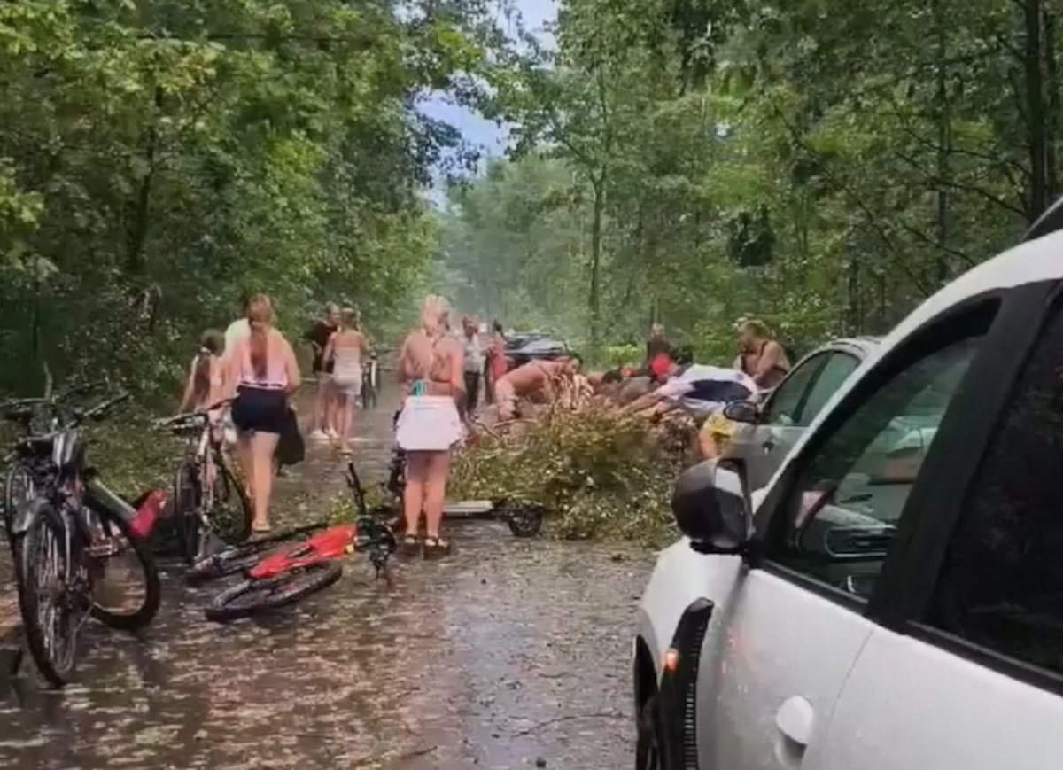 Po burzy nad zalewem Nakło-Chechło