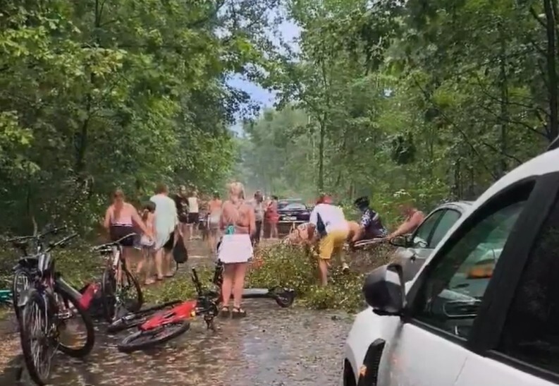 Po burzy nad zalewem Nakło-Chechło