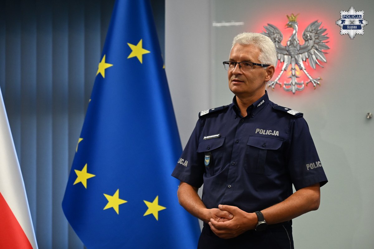 Policja uhonorowała bohaterskich mieszkańców Chorzowa za reakcję po ataku nożownika