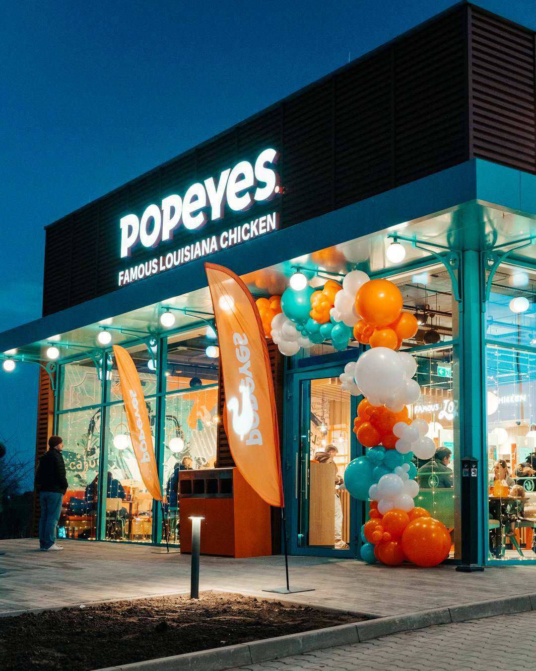 Popeyes Drive Thru
