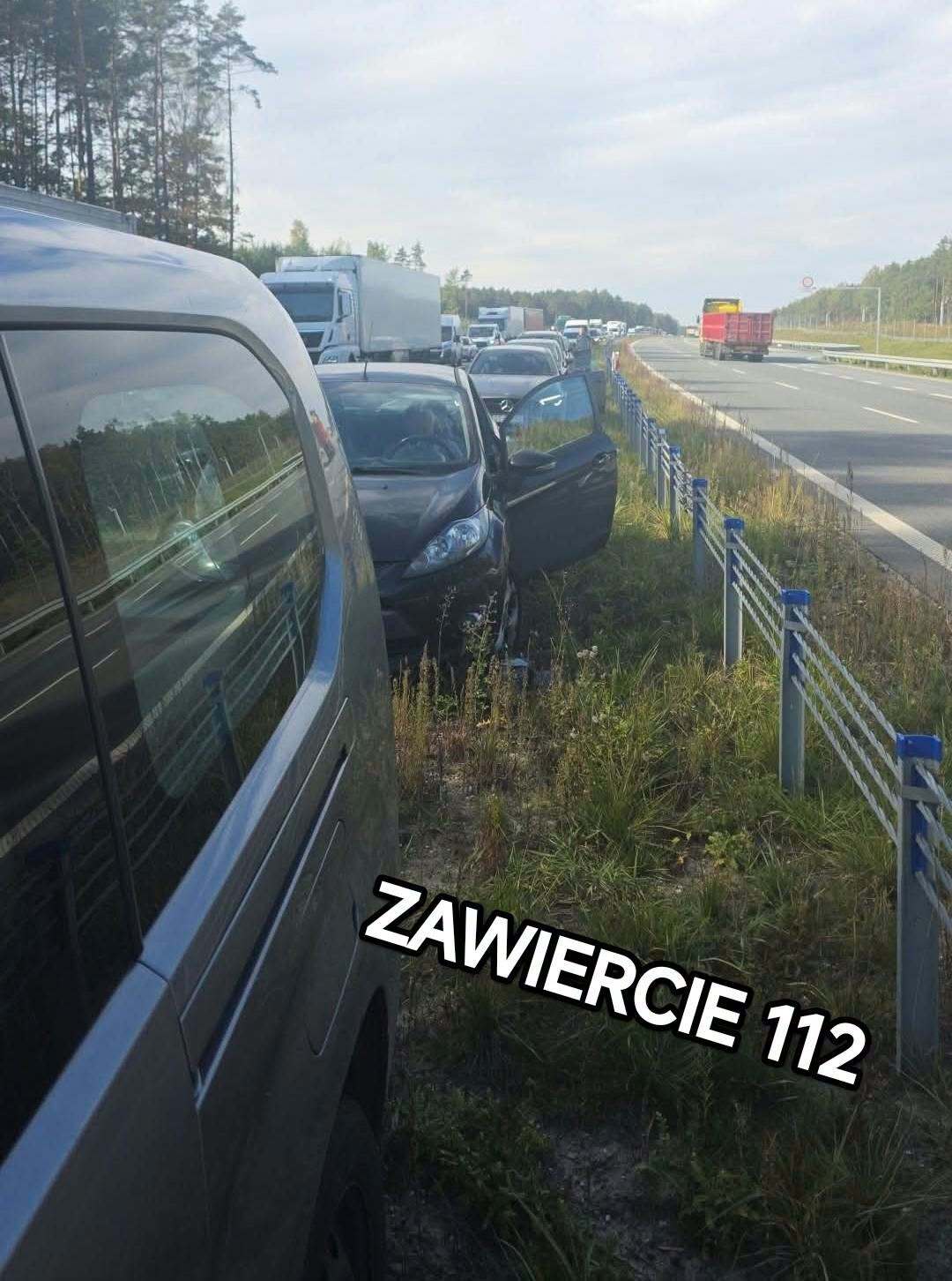 Poręba. Karambol, pożar i wypadek śmiertelny na DK78 (obwodnica Poręby i Zawiercia). 7 października 2026