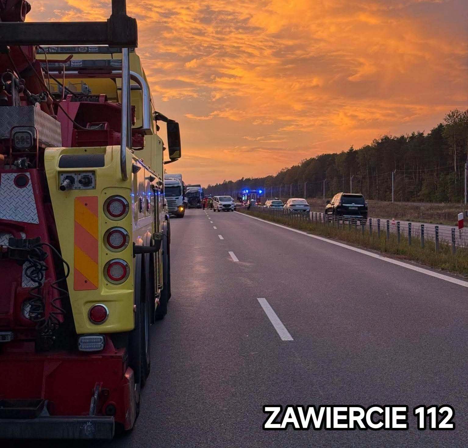 Poręba. Karambol, pożar i wypadek śmiertelny na DK78 (obwodnica Poręby i Zawiercia). 7 października 2026