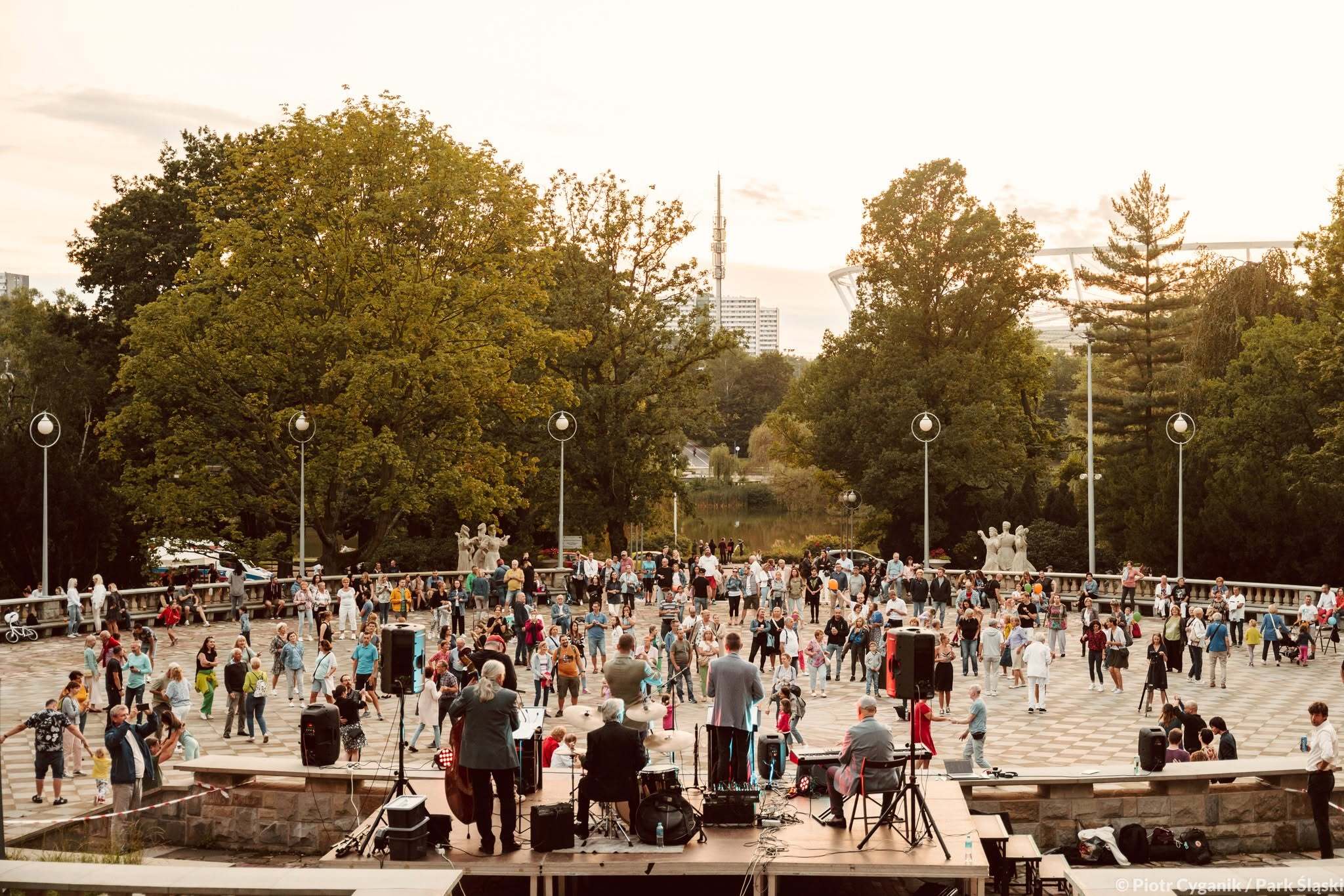 Potańcówki swingowe Tauron Park Slaski 4
