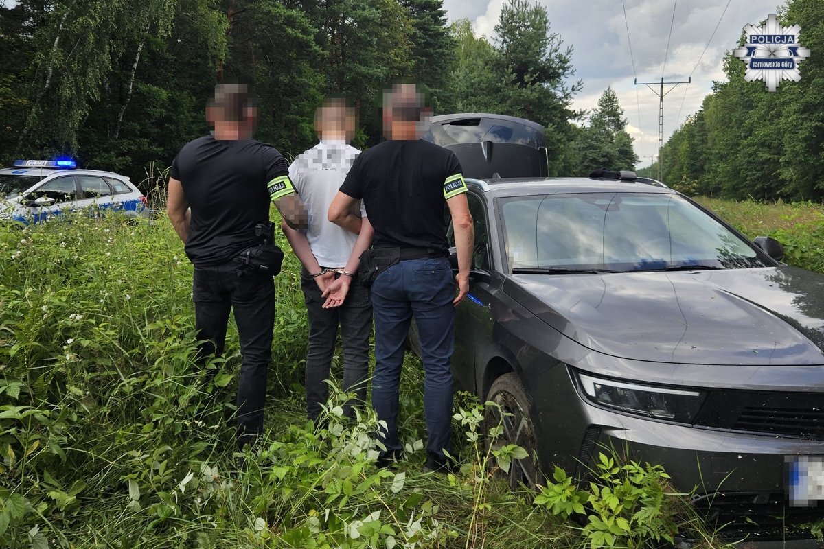 Pyrzowice, gmina Ożarowice. Rozbój z nożem w sklepie i ucieczka samochodem skradzionym… ojcu. Zatrzymanie. 10 lipca 2026