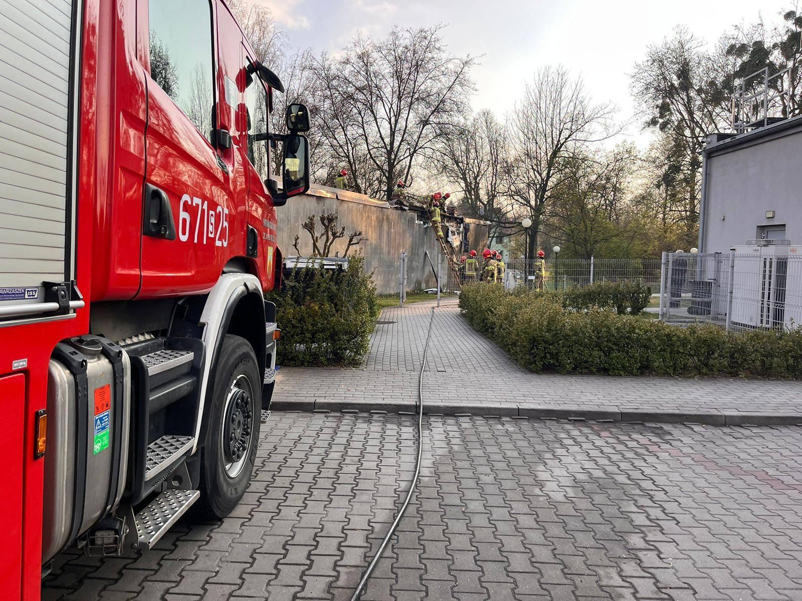 Pożar na osiedlu szeregówek w Zabrzu. Nie żyje około 60-letni mężczyzna