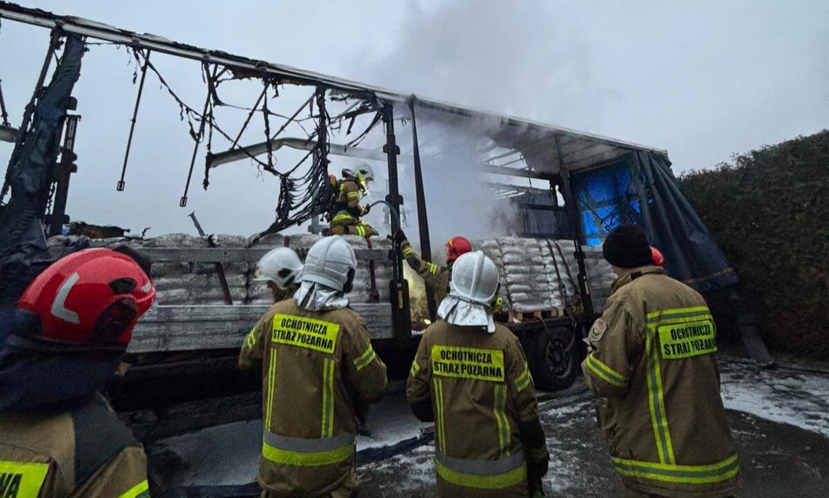 Pożar ciężarówek w Paniówkach
