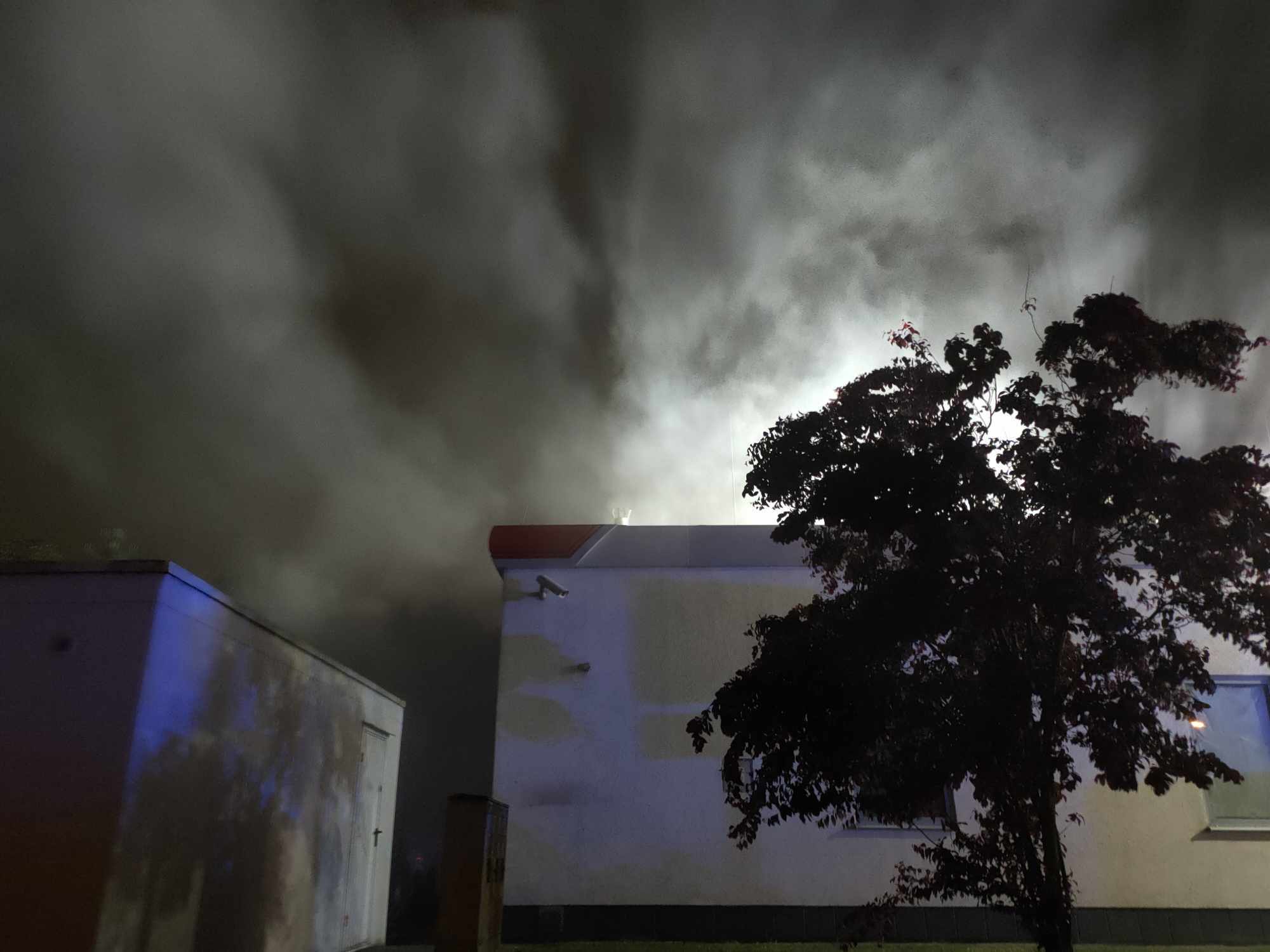 Pożar na stacji paliw w Katowicach