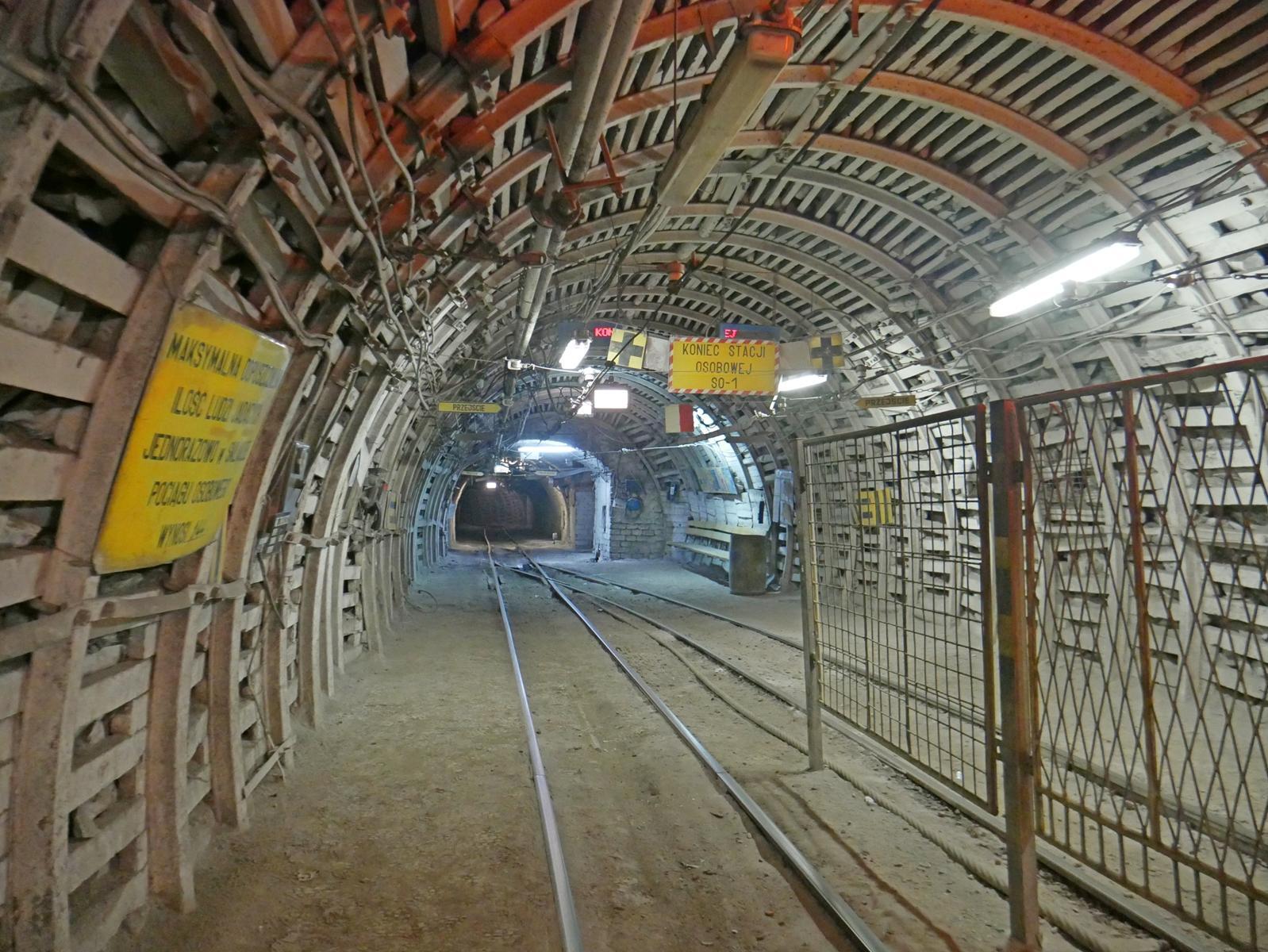 Poziom 840 metrów koniec stacji osobowej