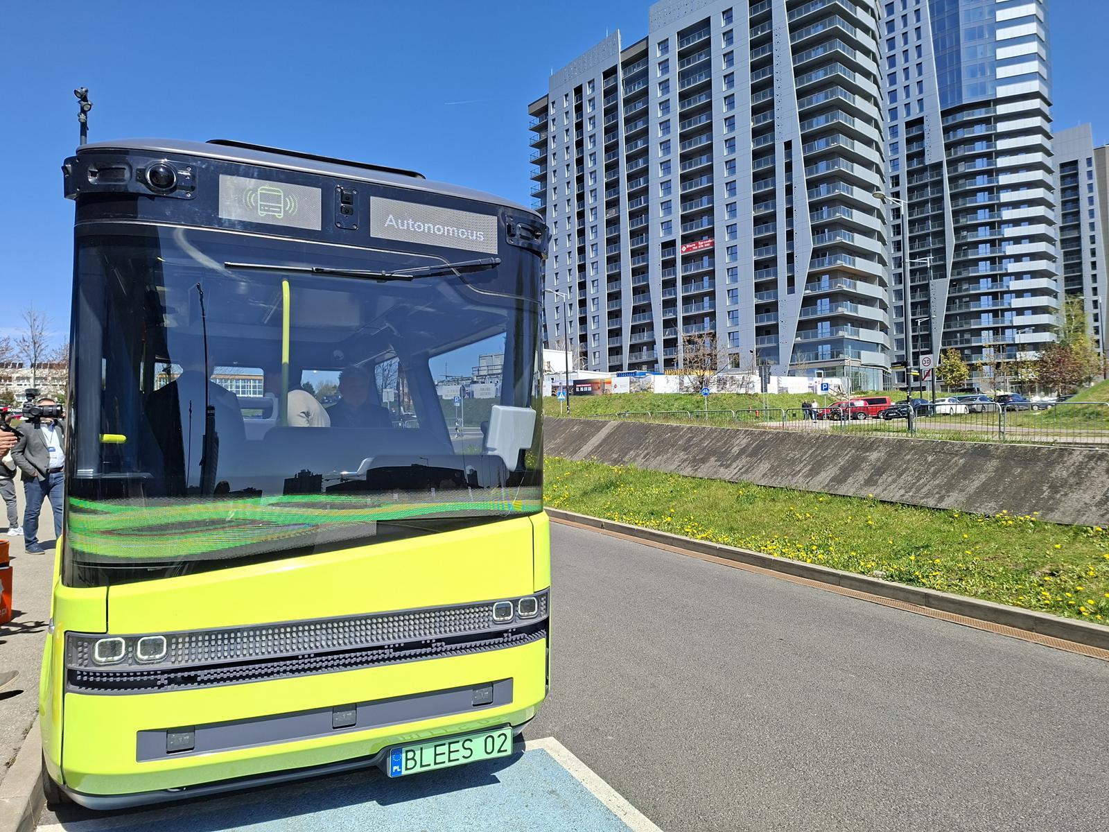 Prezentacja robota i pojazdu Blees