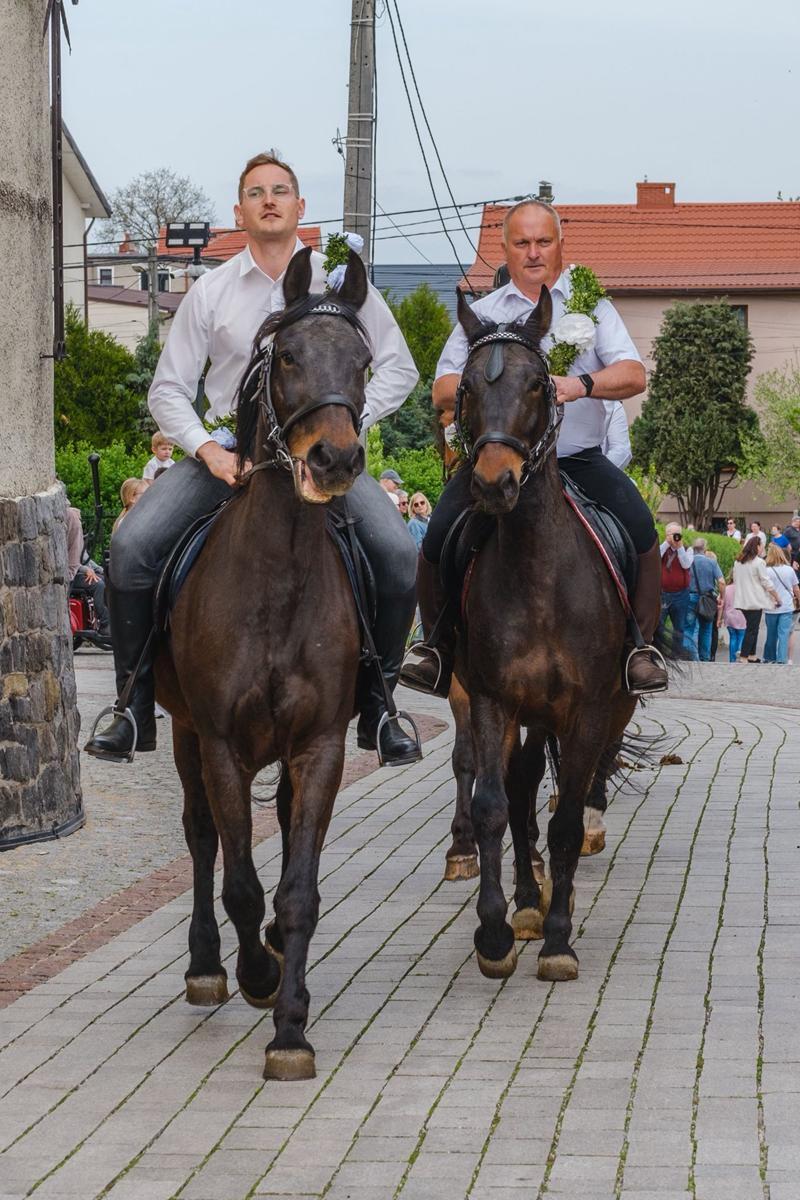 Procesja konna Ostropa 13