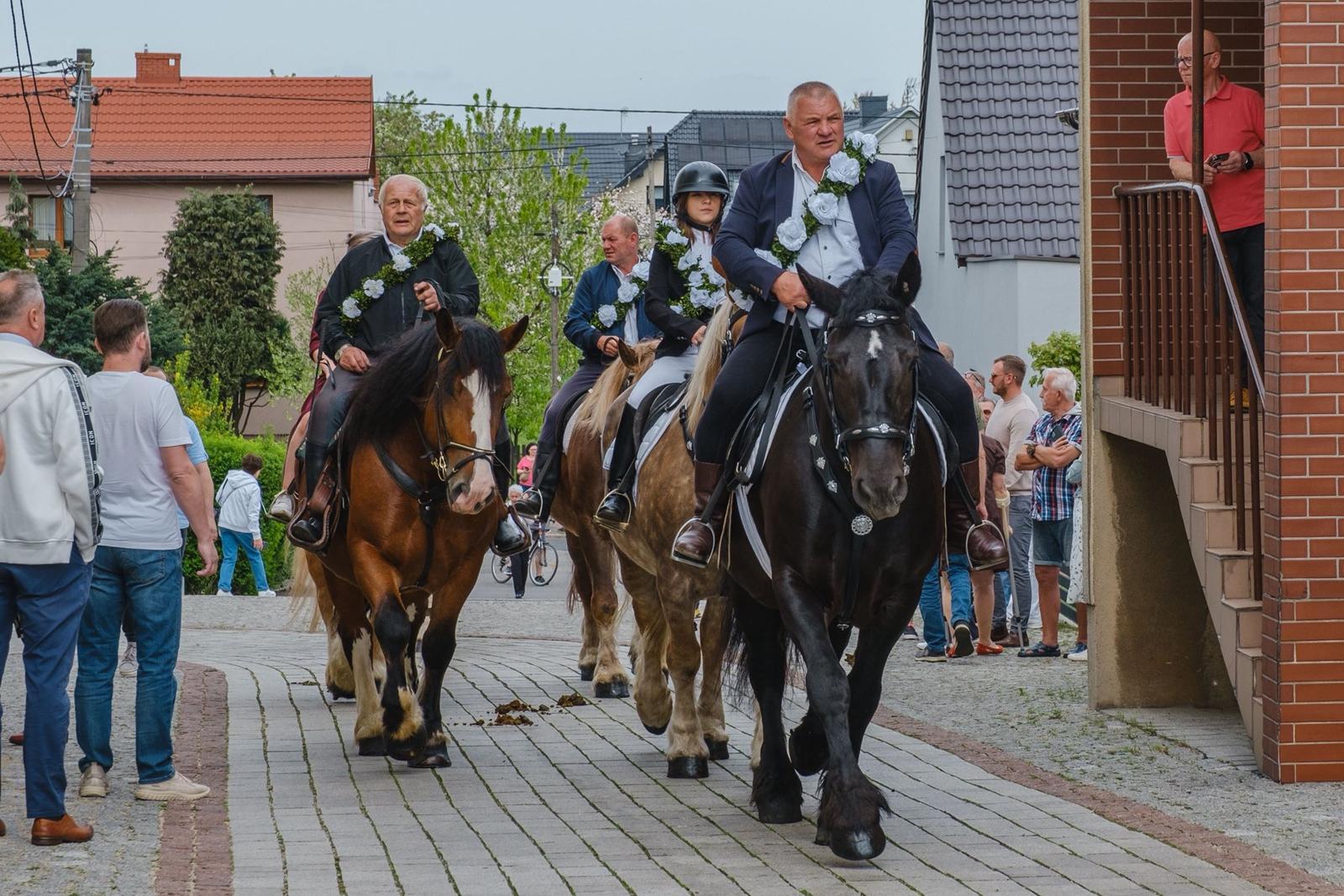 Procesja konna Ostropa 8