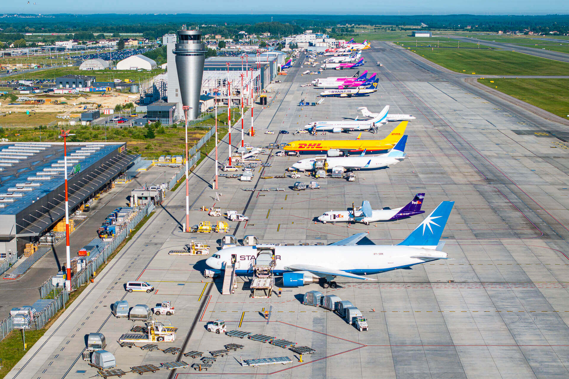 Przewozy cargo w Katowice Airport podsumowanie pierwszej polowy 2025