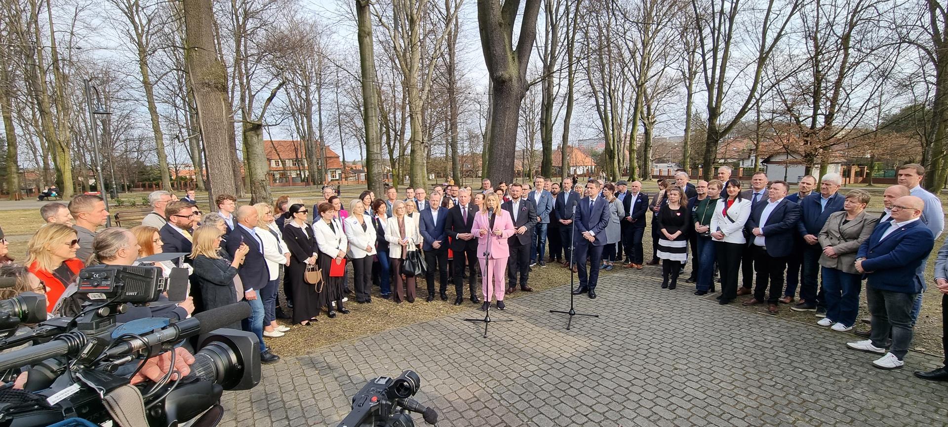 Rafał Trzaskowski z samorządowcami. Katowice Giszowiec, 9 marca 2025