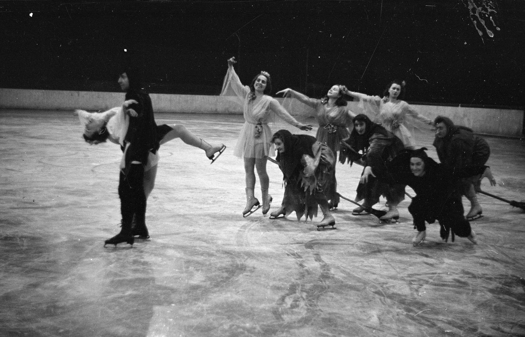 Podczas otwarcia Torkatu, lata 1949-1950