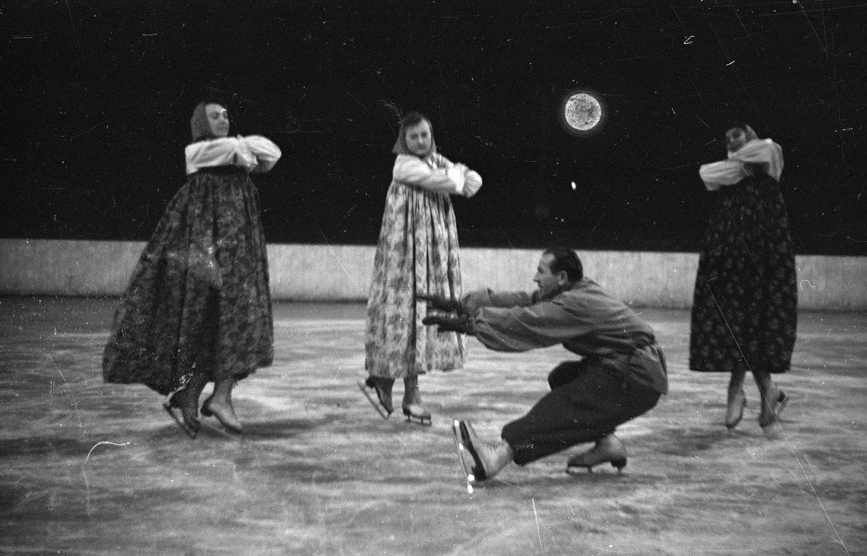 Podczas otwarcia Torkatu, lata 1949-1950