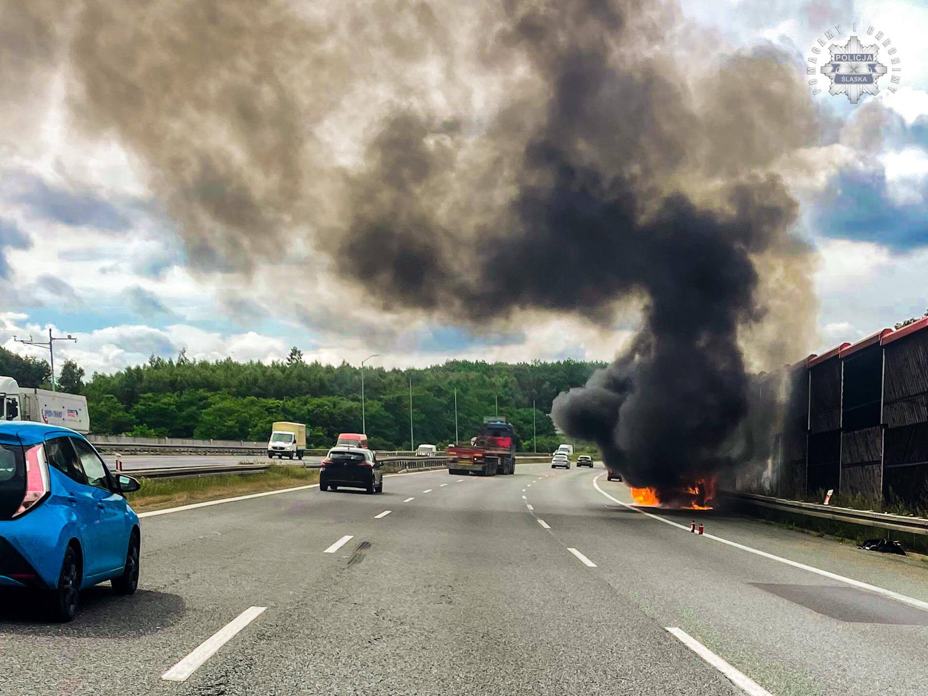 Ruda Śląska. 329 km A4 w kierunku Gliwic. Pożar samochodu. 10 lipca 2025.