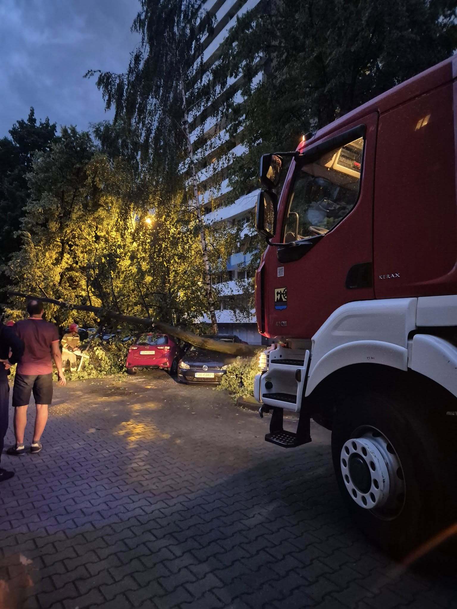 Skutki burzy osiedle Tysiąclecia Katowice