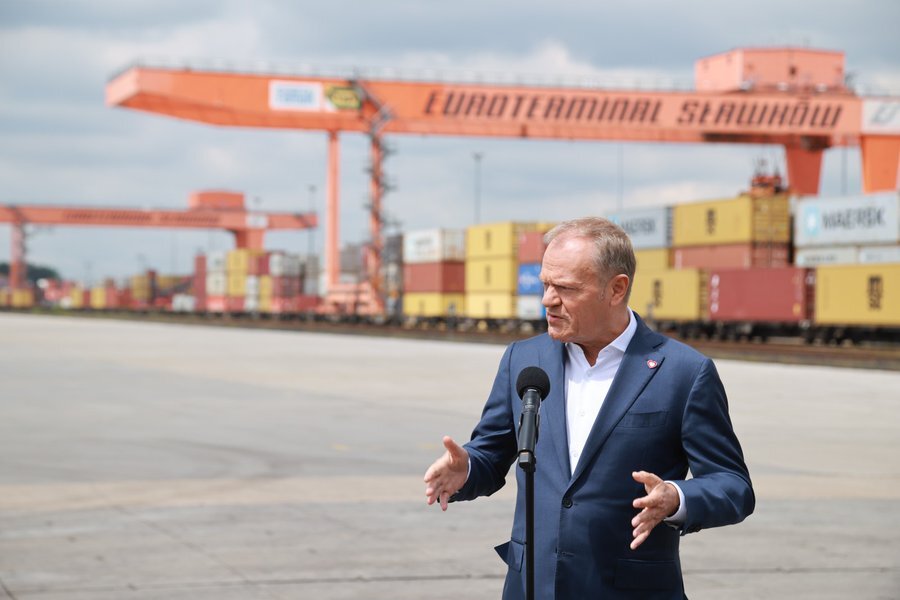 Sławków. „Euroterminal Sławków” sp. z o. o. – podpisanie umowy z ARP S.A.. Na zdjęciu Premier RP Donald Tusk. 26 maja 2025.
