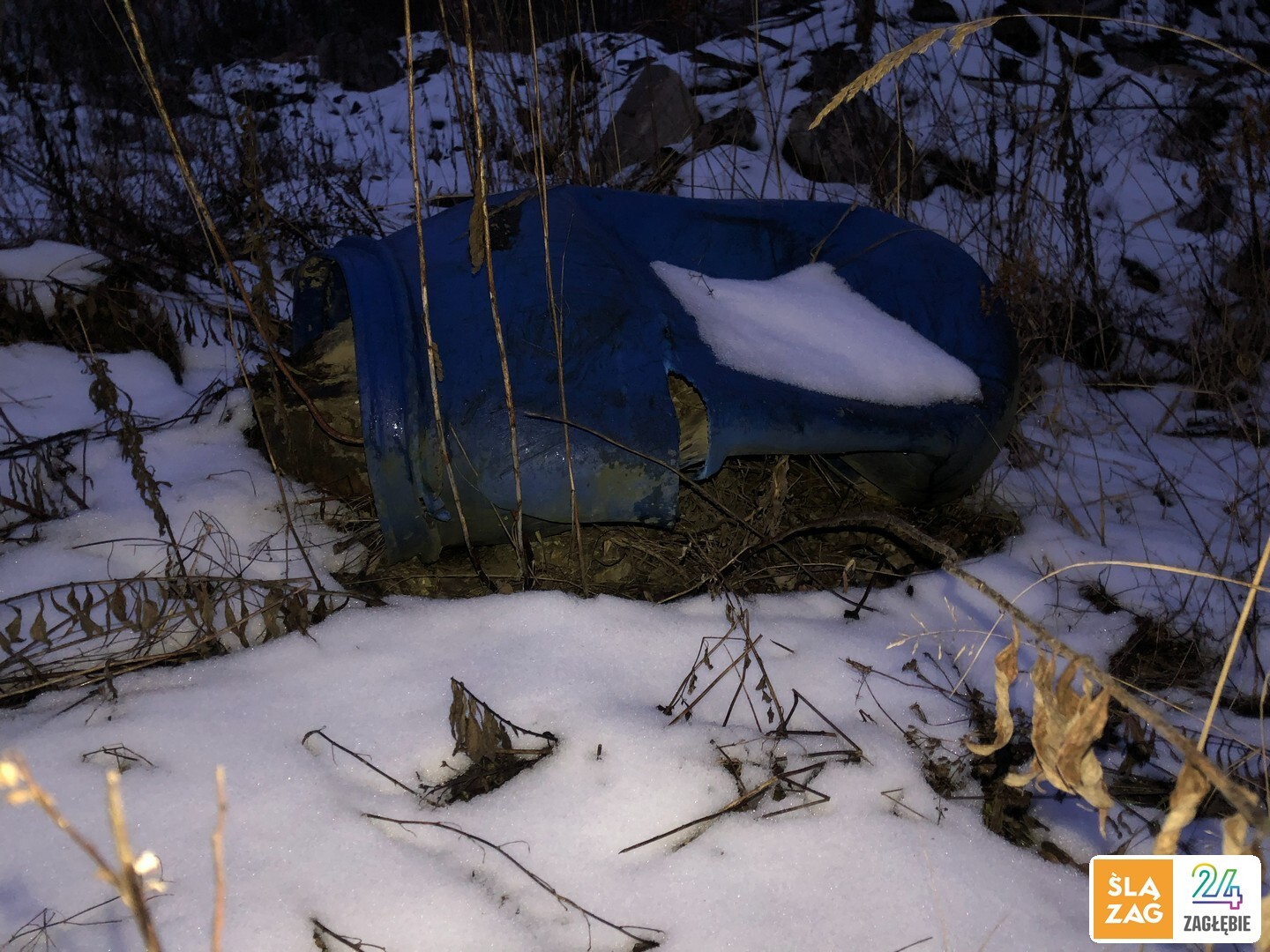 Sławków. Nielegalne wysypisko i składowisko odpadów na terenie PKP. 21 lutego 2026