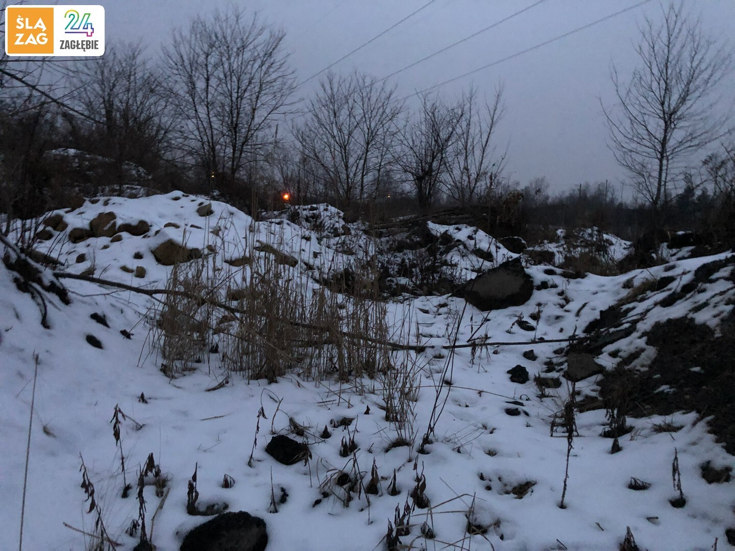 Sławków. Nielegalne wysypisko i składowisko odpadów na terenie PKP. 21 lutego 2026