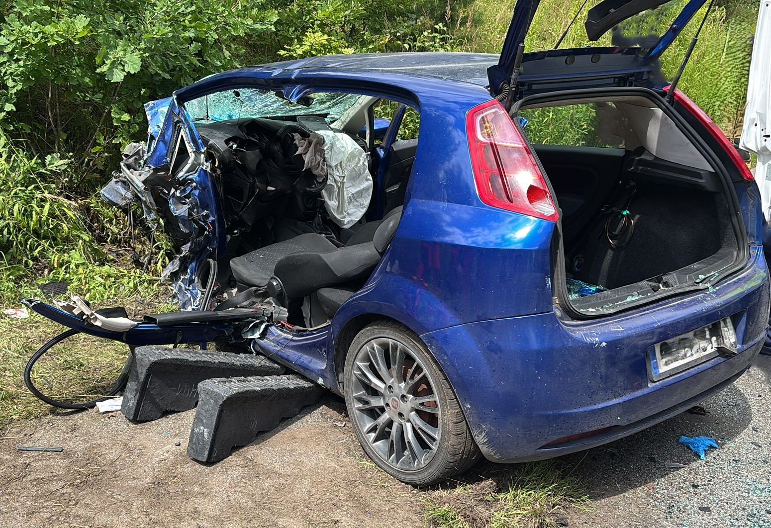 Sławków. Ul. Okradzionowska. Wypadek dwóch pojazdów. 6 sierpnia 2025.