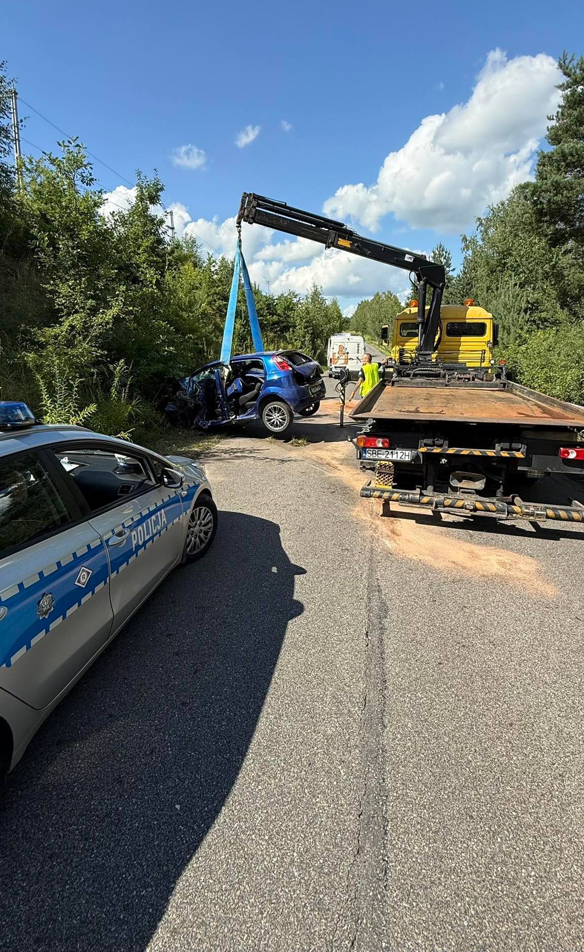 Sławków. Ul. Okradzionowska. Wypadek dwóch pojazdów. 6 sierpnia 2025.