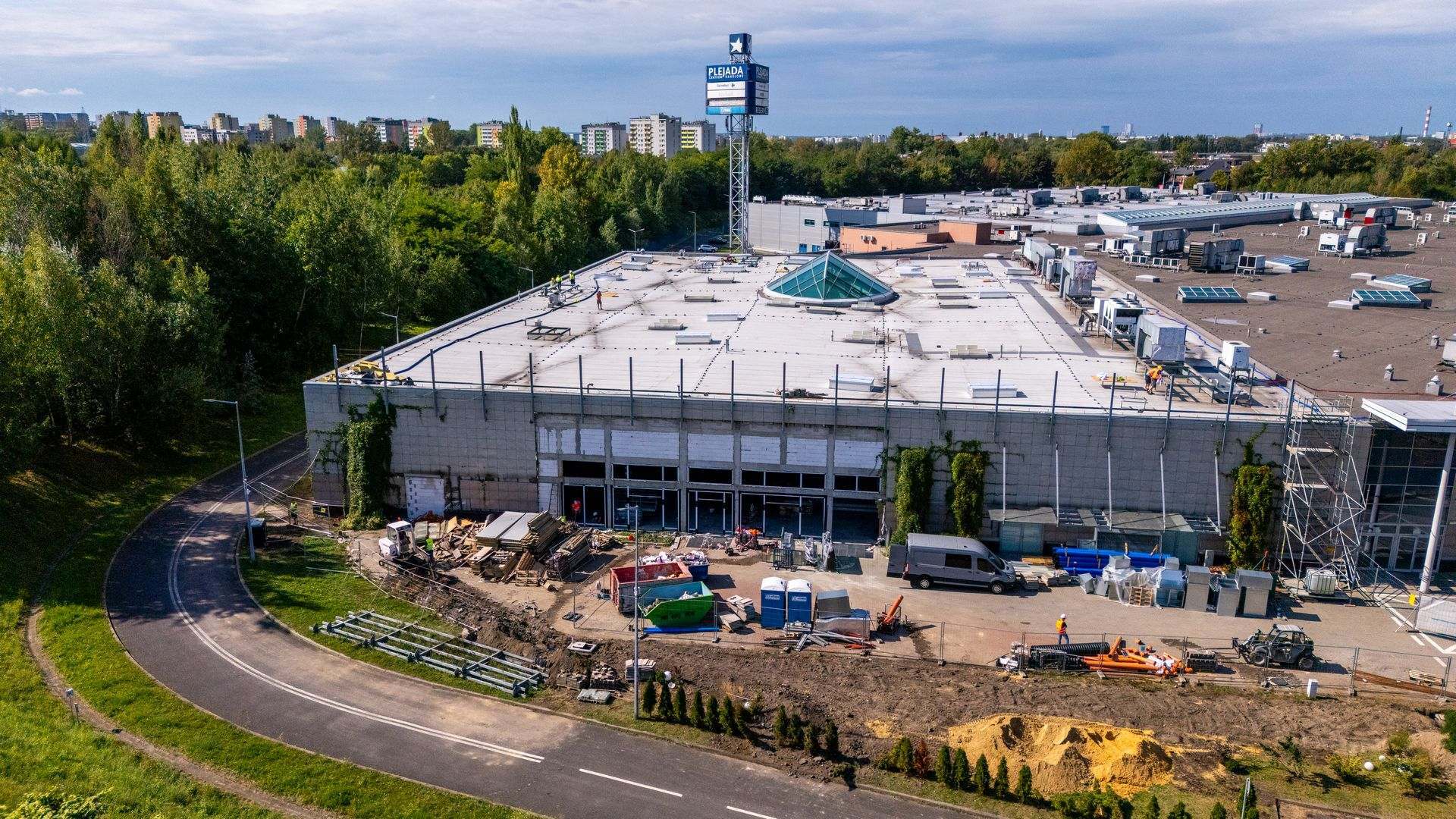 Sosnowiec. Centrum Handlowe «Plejada». Rozbudowa. Wrzesień 2025.